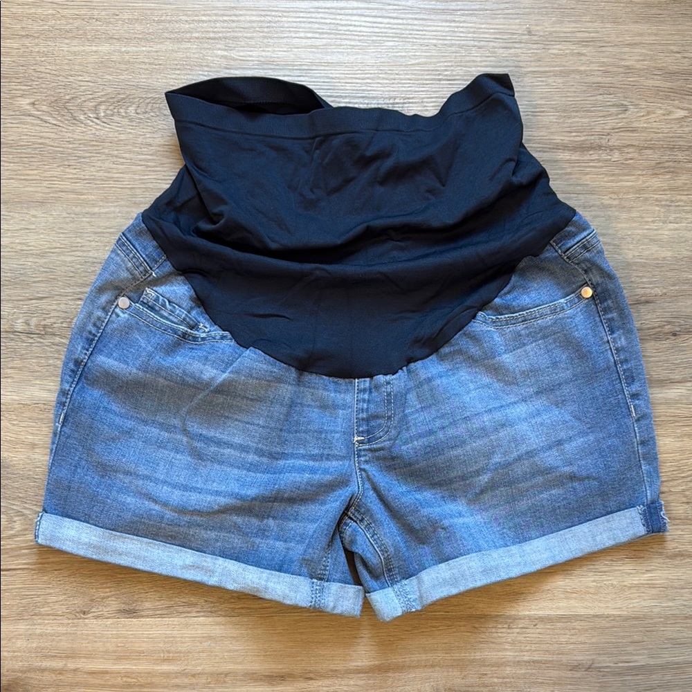 Time & Tru Women's Maternity Blue Jean Shorts Size S (4-6) NWOT
